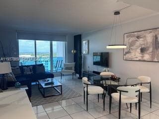 A11937869 — Miami Beach — 12