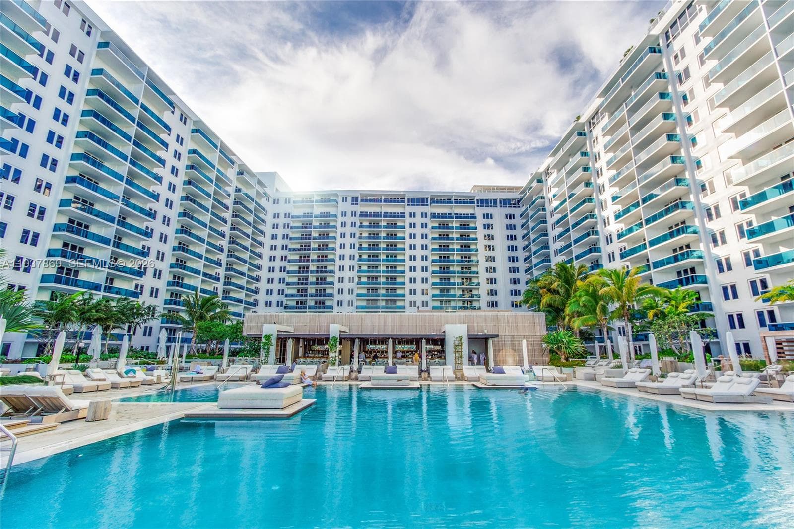A11937869 — Miami Beach — 3