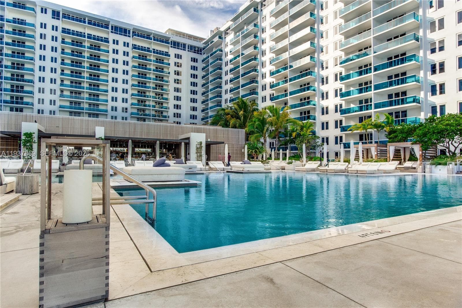 A11937869 — Miami Beach — 28