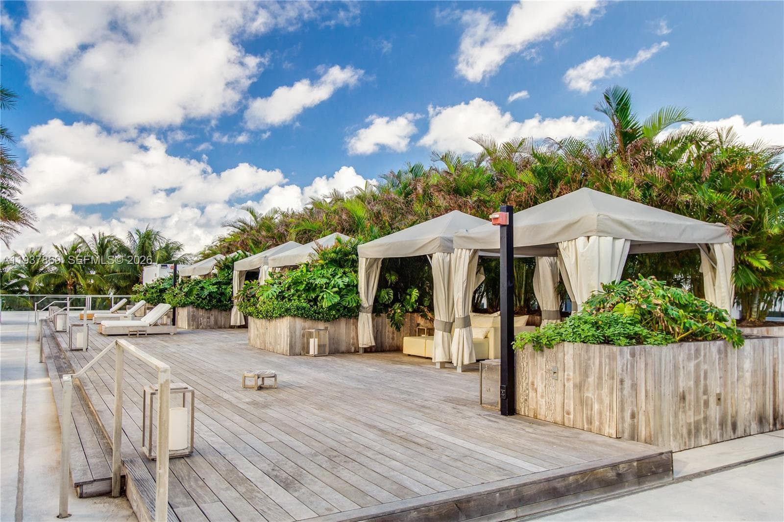 A11937869 — Miami Beach — 30