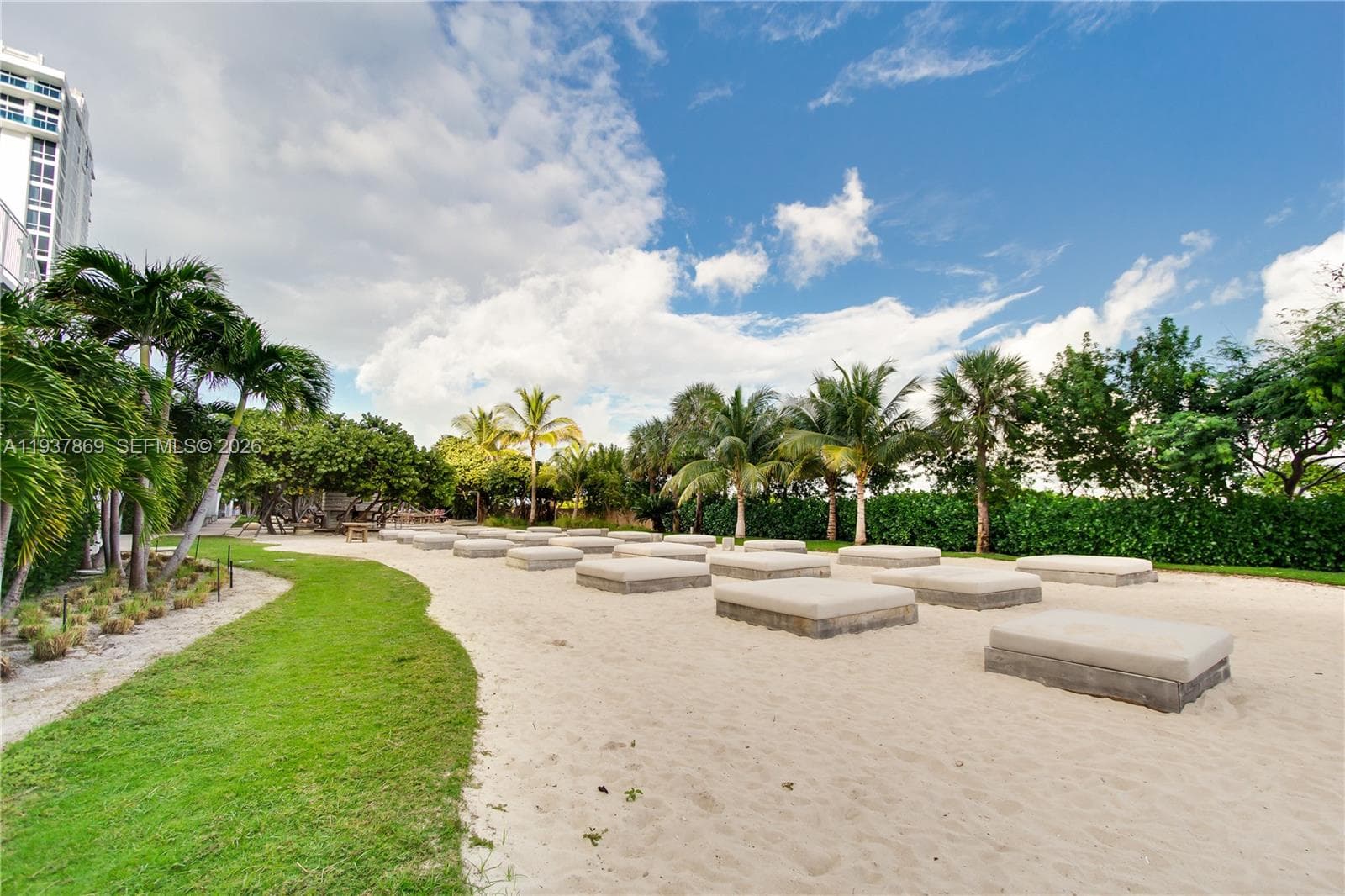 A11937869 — Miami Beach — 29