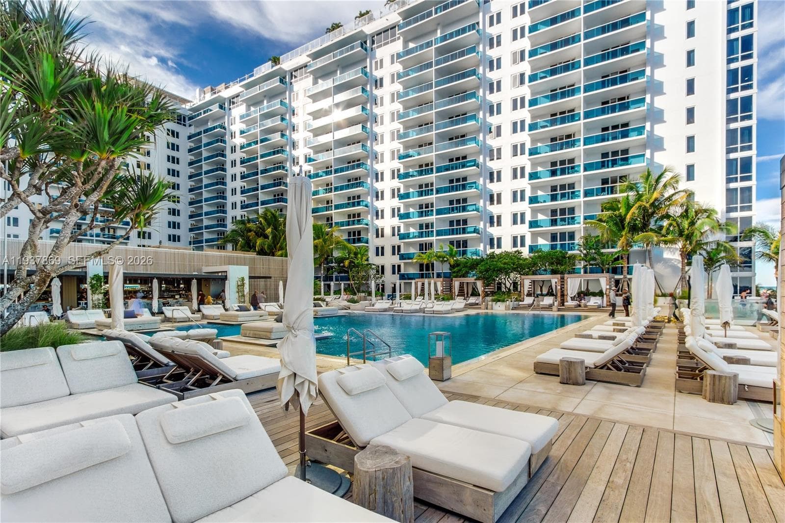 A11937869 — Miami Beach — 4