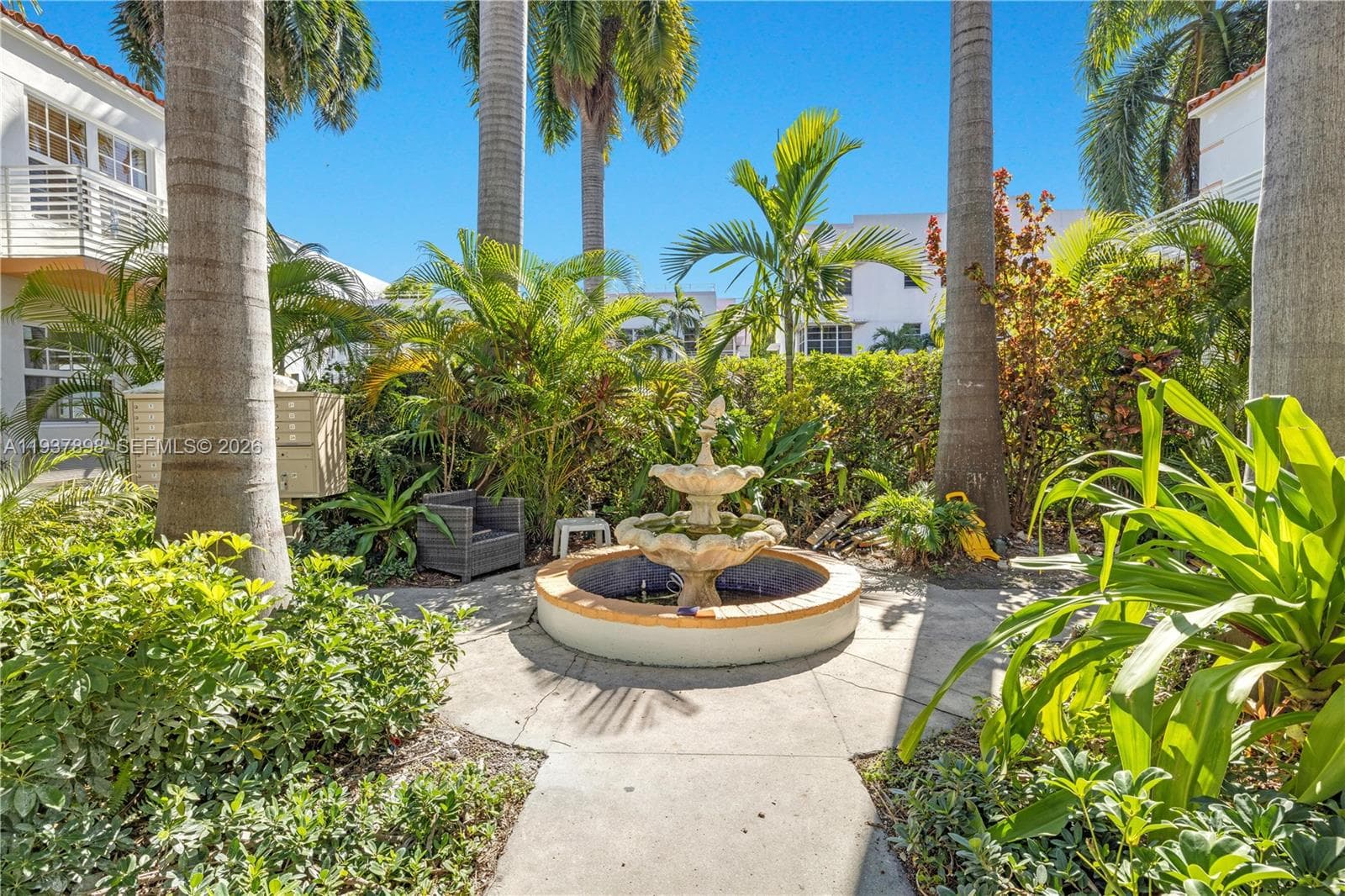 A11937898 — Miami Beach — 17