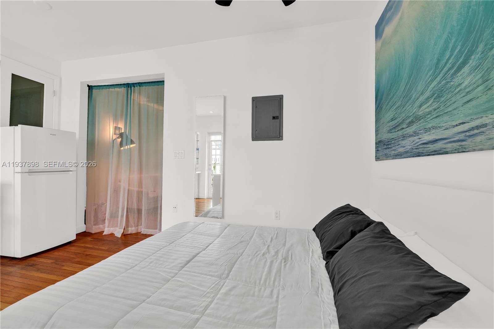 A11937898 — Miami Beach — 7