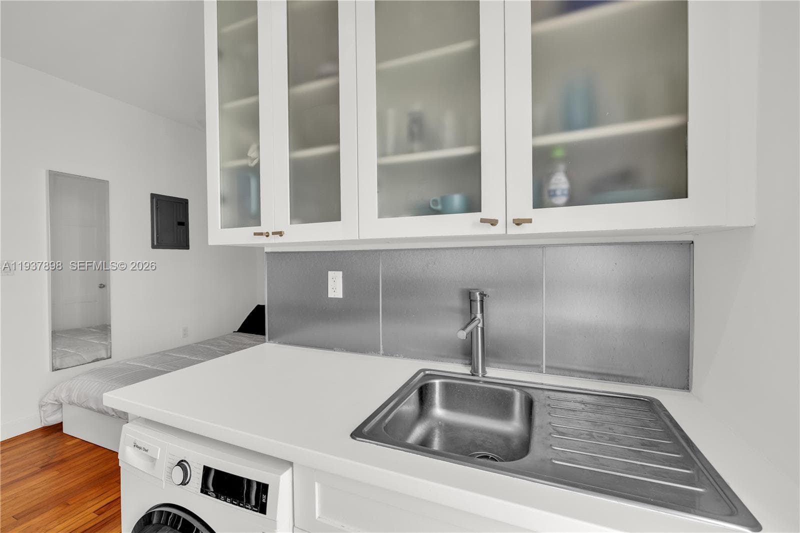 A11937898 — Miami Beach — 10