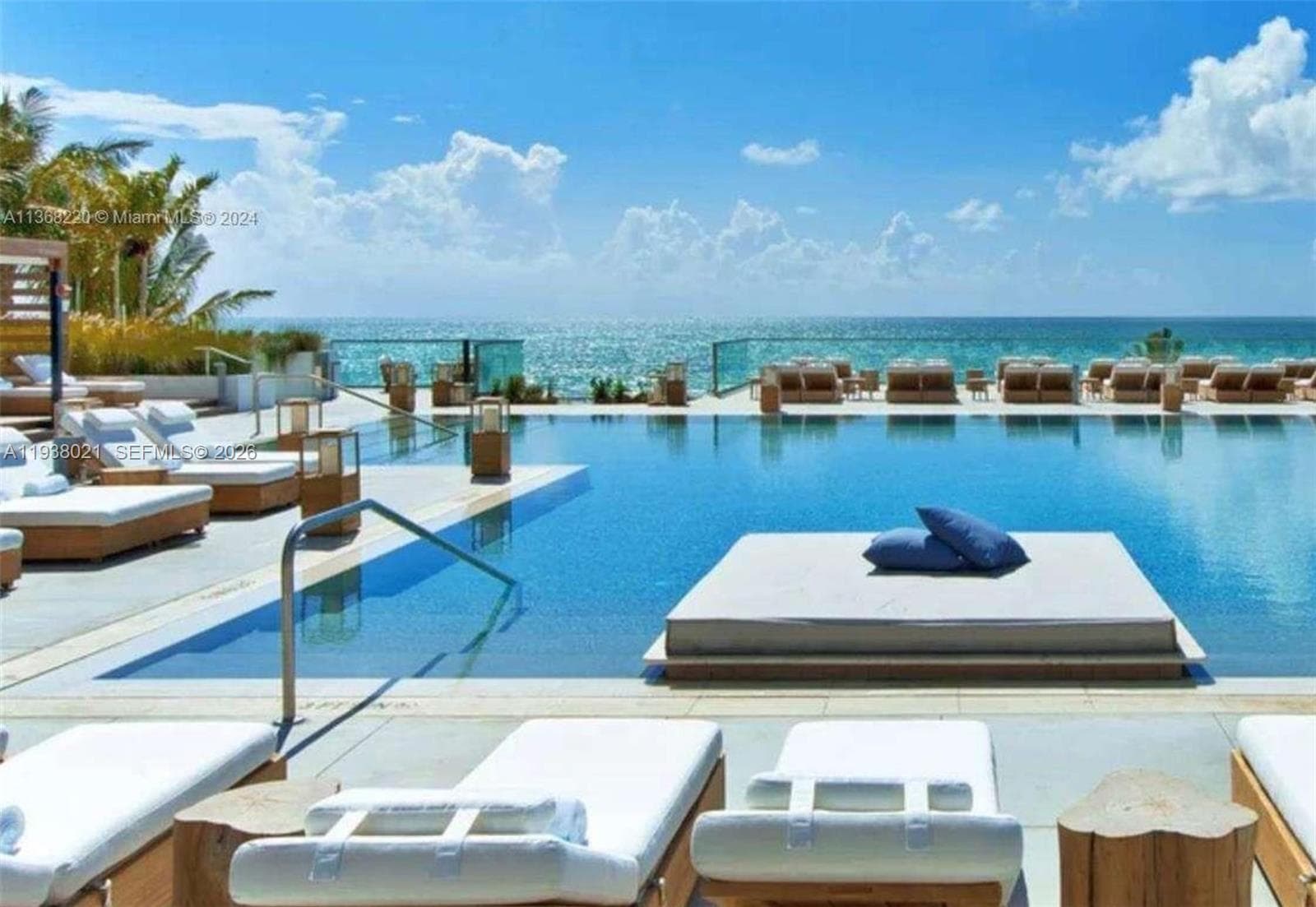A11938021 — Miami Beach