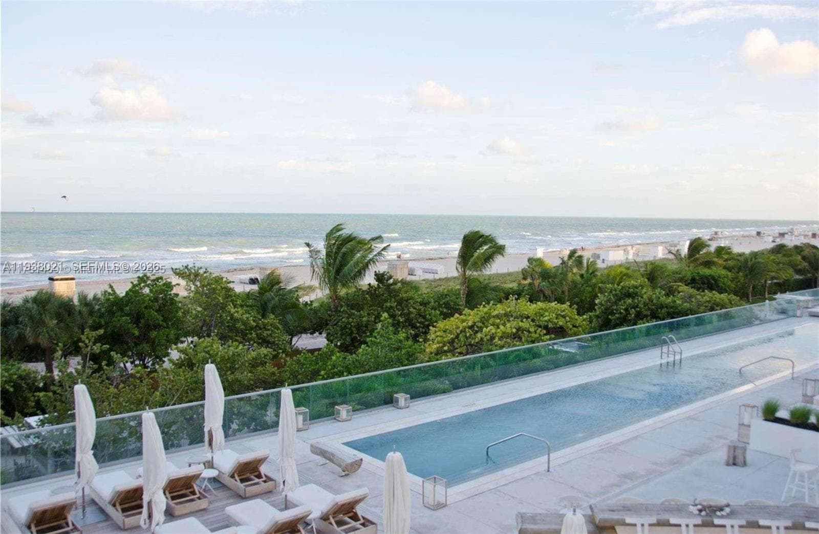 A11938021 — Miami Beach — 29