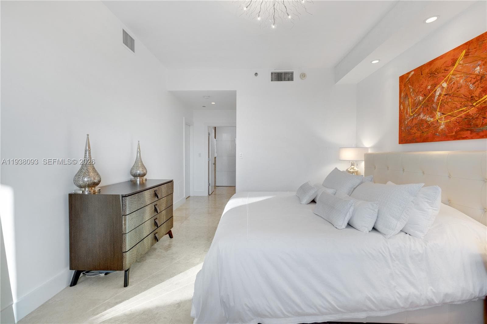 A11938093 — Miami Beach — 15