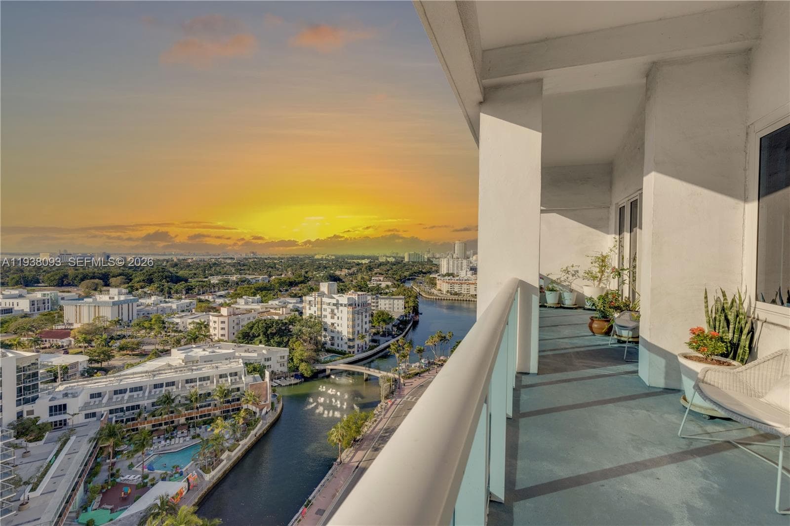 A11938093 — Miami Beach — 19
