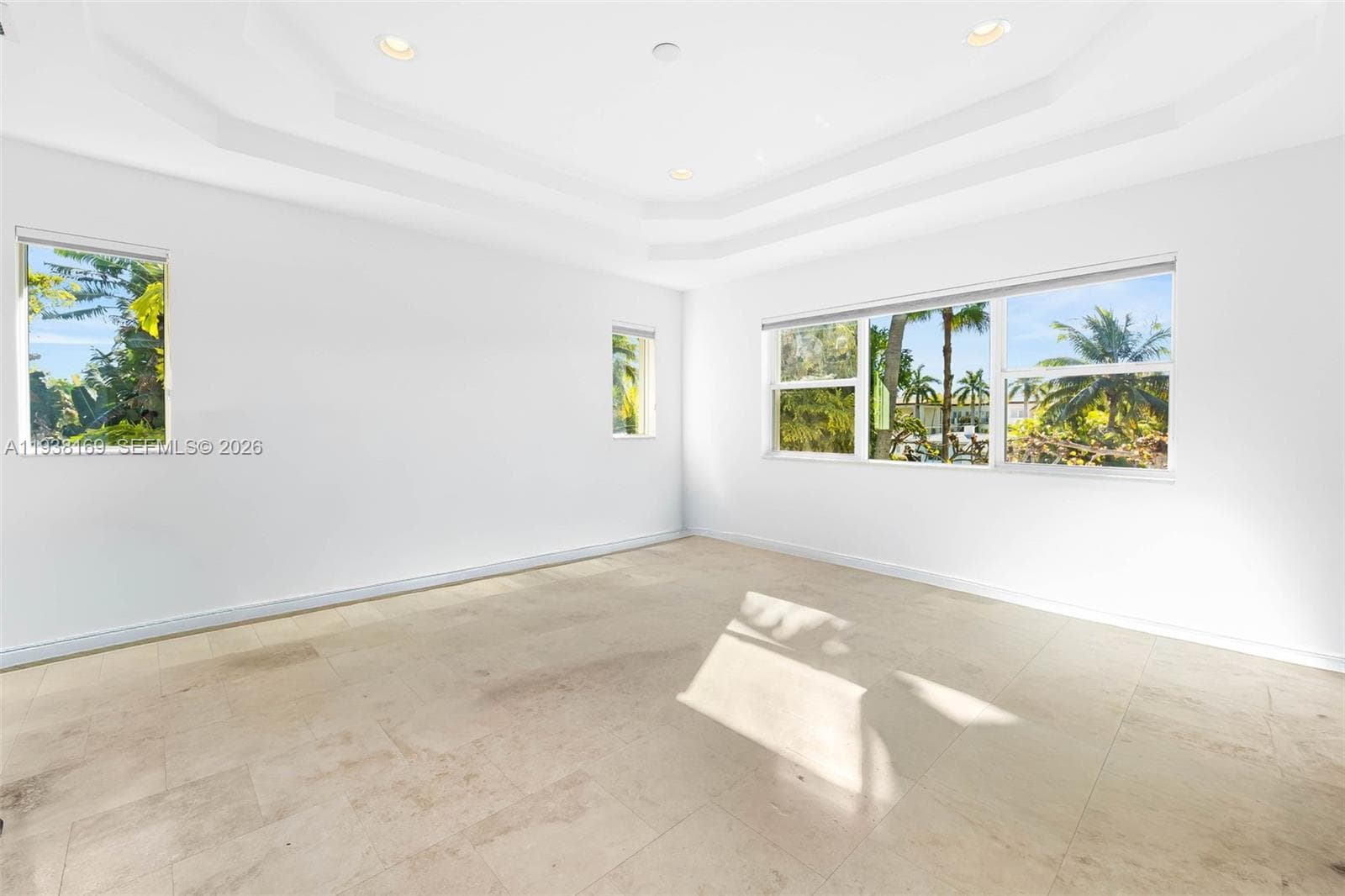 A11938169 — Miami Beach — 20