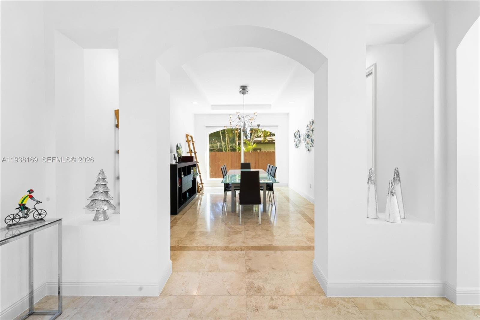 A11938169 — Miami Beach — 11