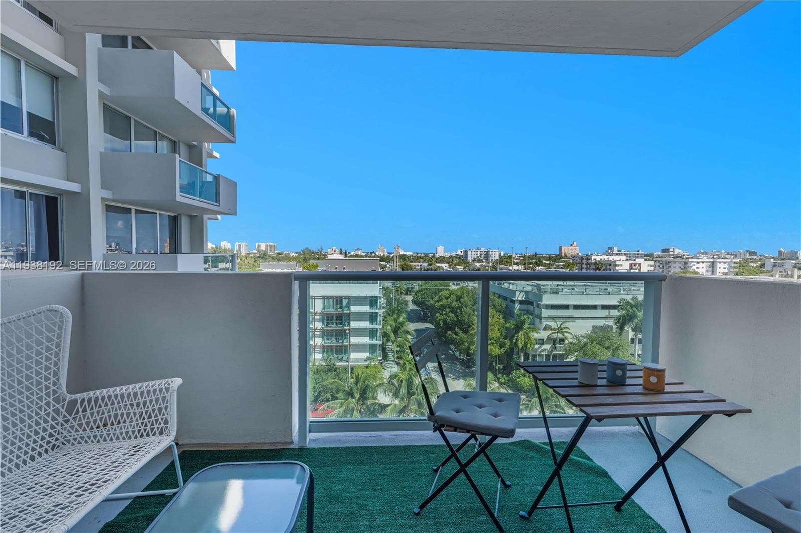 A11938192 — Miami Beach — 5