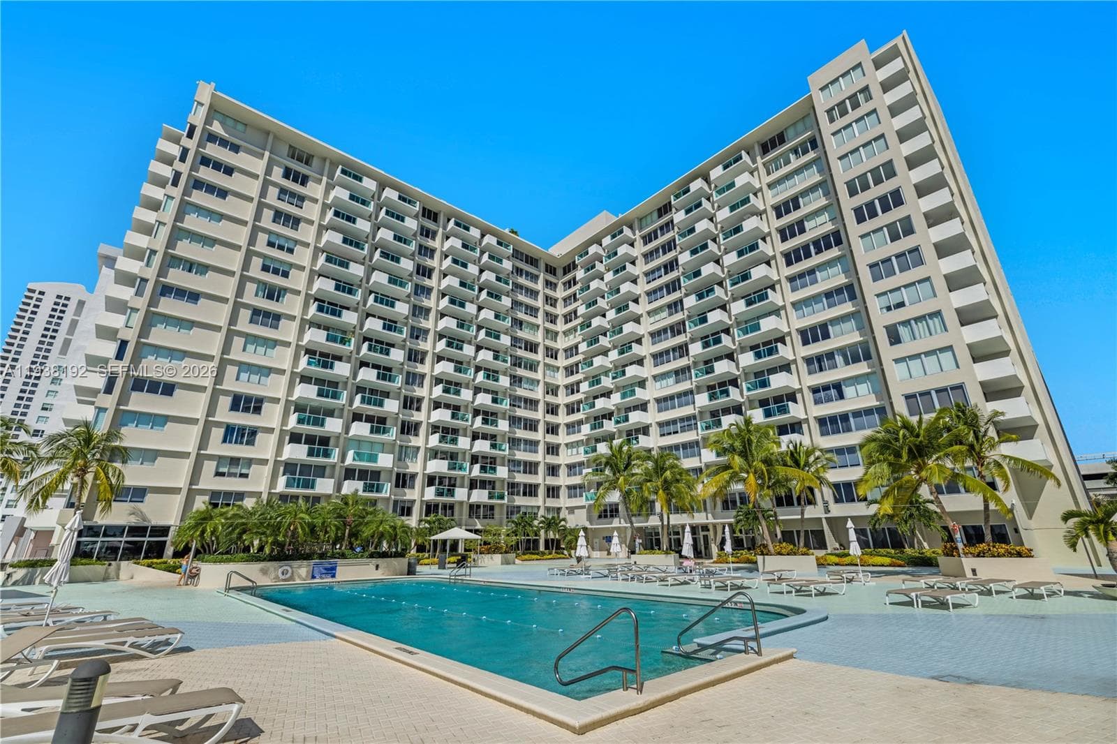 A11938192 — Miami Beach — 20