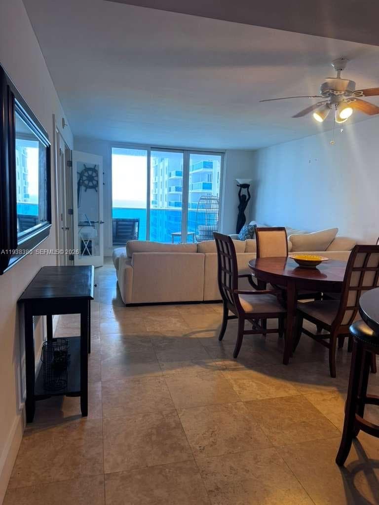 A11938380 — Miami Beach — 9
