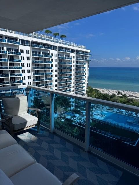 A11938380 — Miami Beach — 10