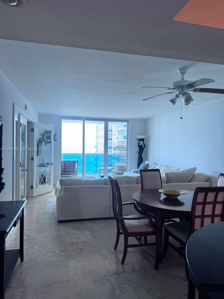 A11938380 — Miami Beach — 8