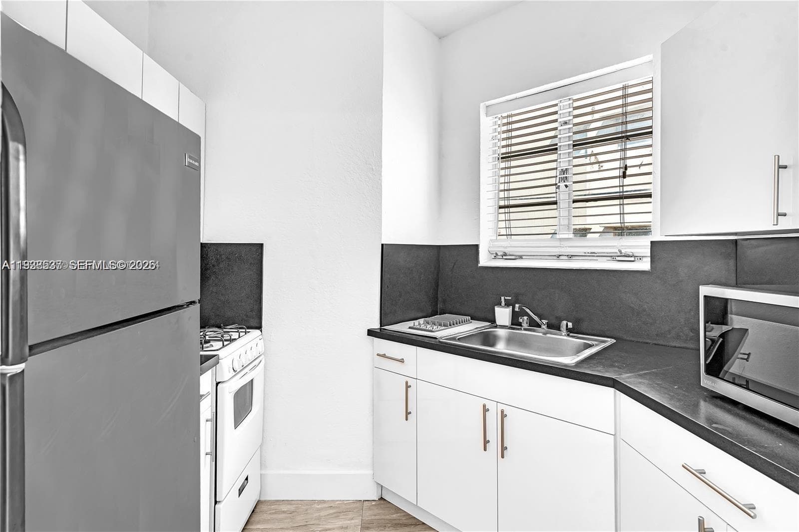 A11938537 — Miami Beach — 4
