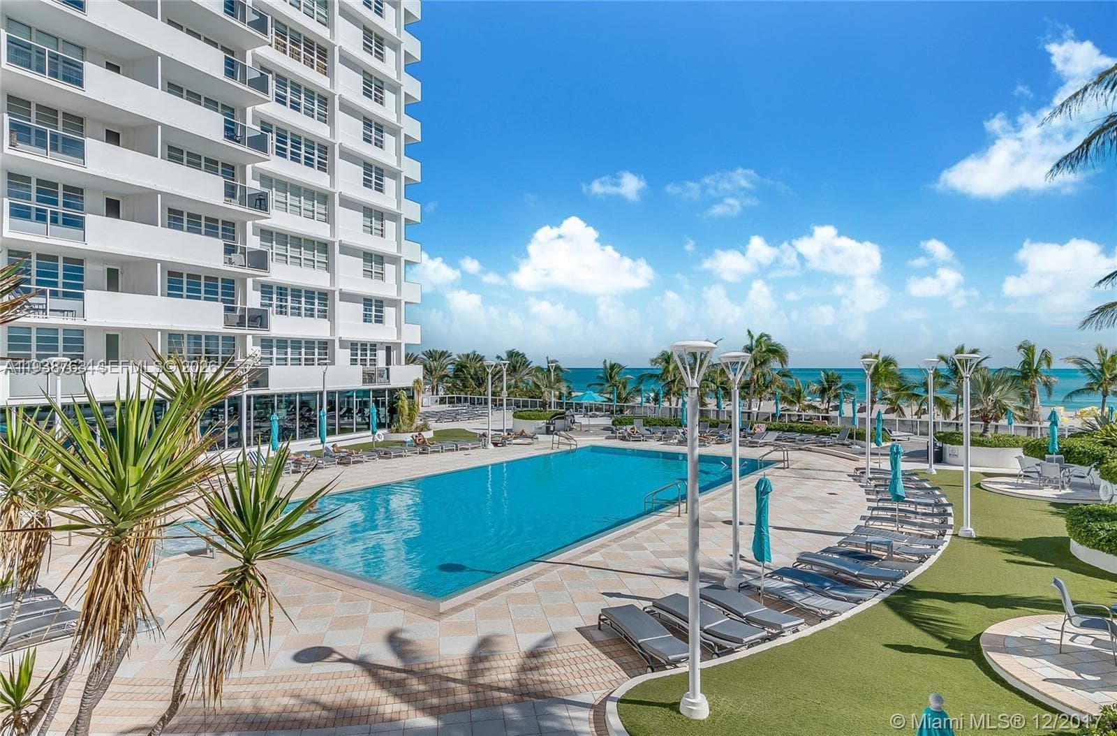 A11938763 — Miami Beach — 23