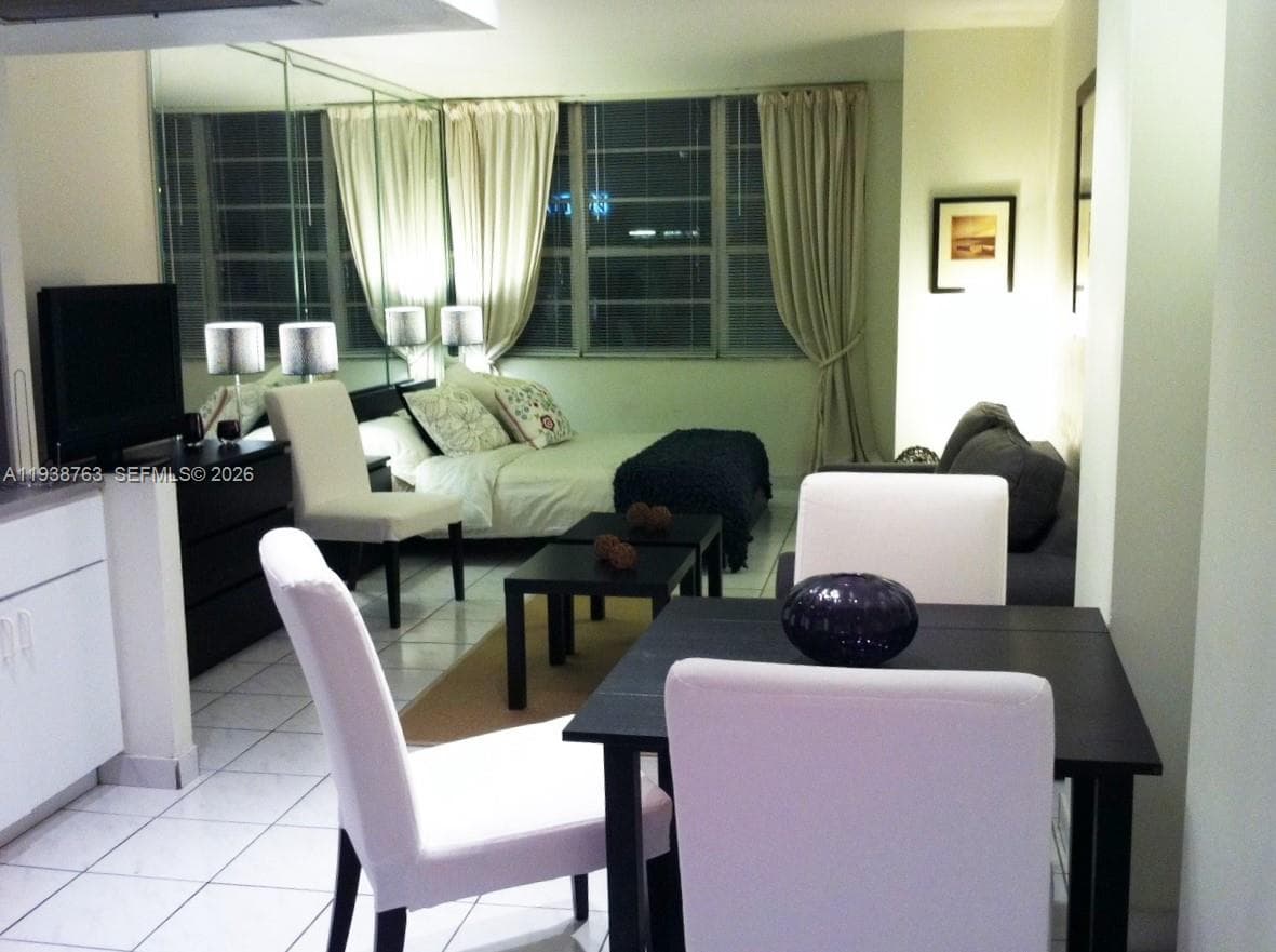 A11938763 — Miami Beach — 7