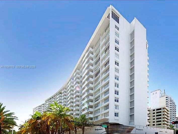 A11938763 — Miami Beach — 28