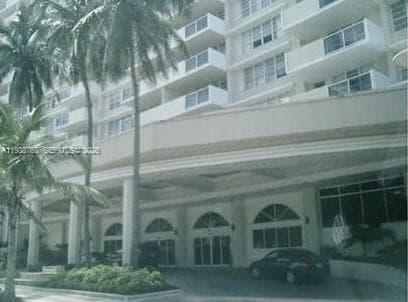 A11938763 — Miami Beach — 30