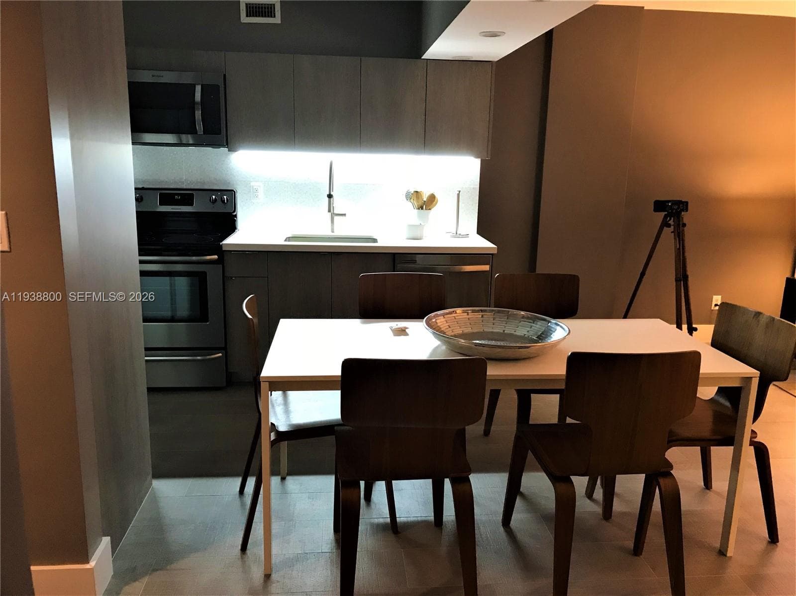 A11938800 — Miami Beach — 5