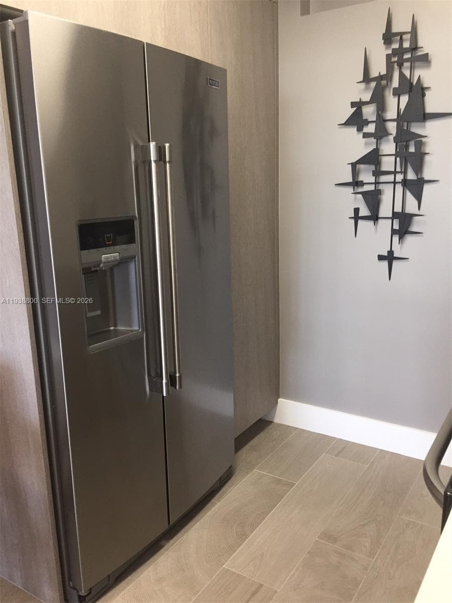 A11938800 — Miami Beach — 9