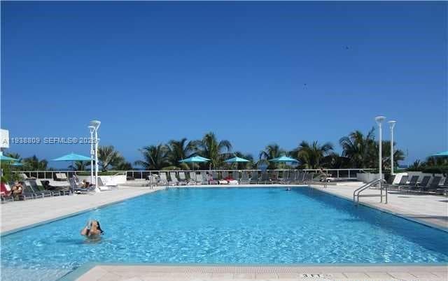A11938809 — Miami Beach — 22