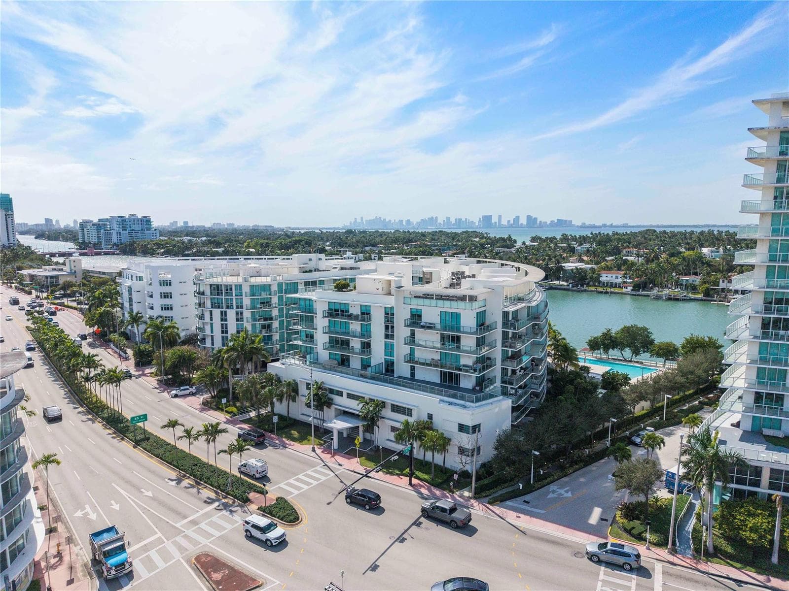 F10543445 — Miami Beach — 58