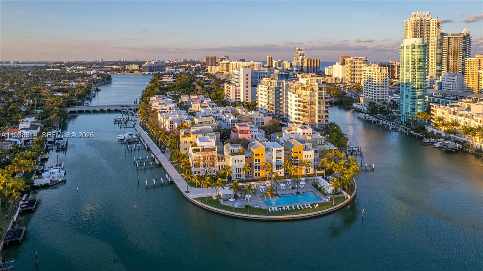 A11938914 — Miami Beach — 23