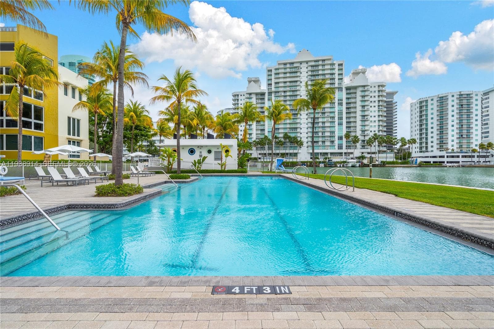 A11938914 — Miami Beach — 27