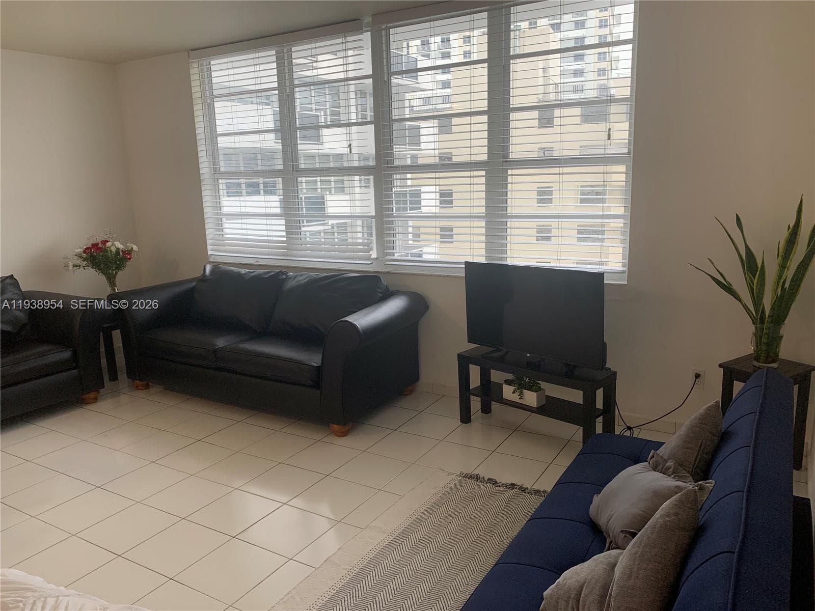 A11938954 — Miami Beach — 6