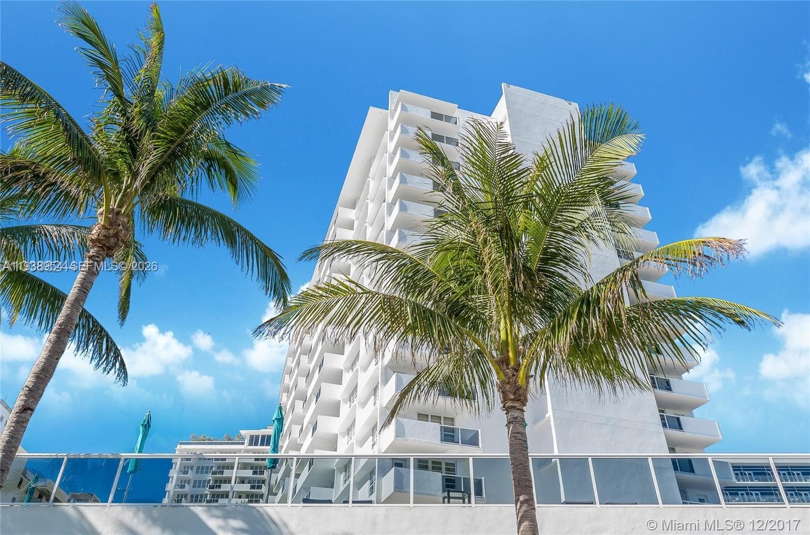 A11938954 — Miami Beach — 47