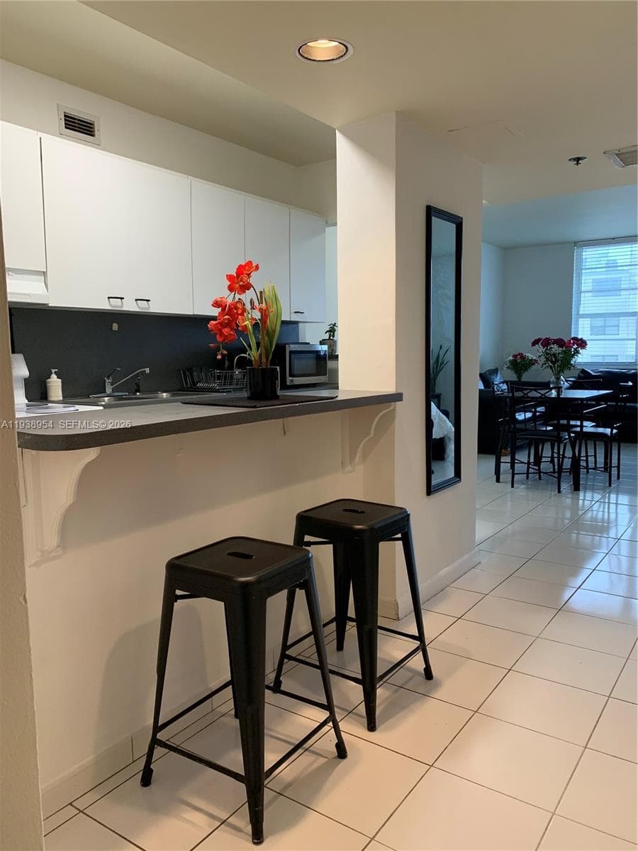 A11938954 — Miami Beach — 7