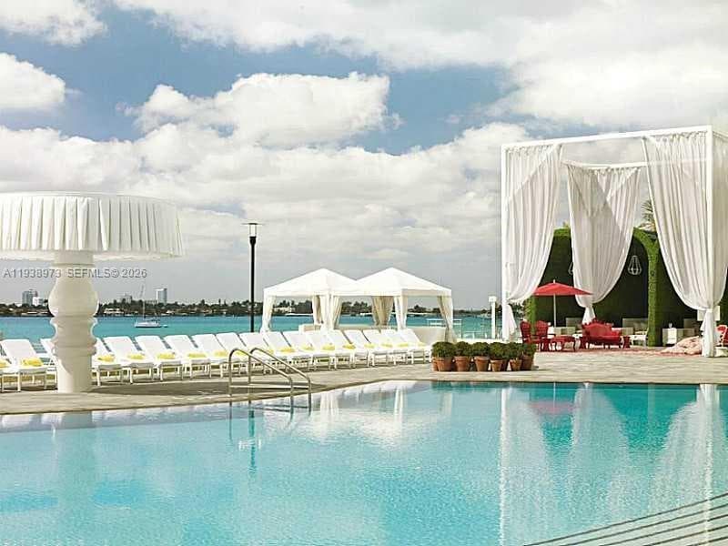 A11938973 — Miami Beach — 45