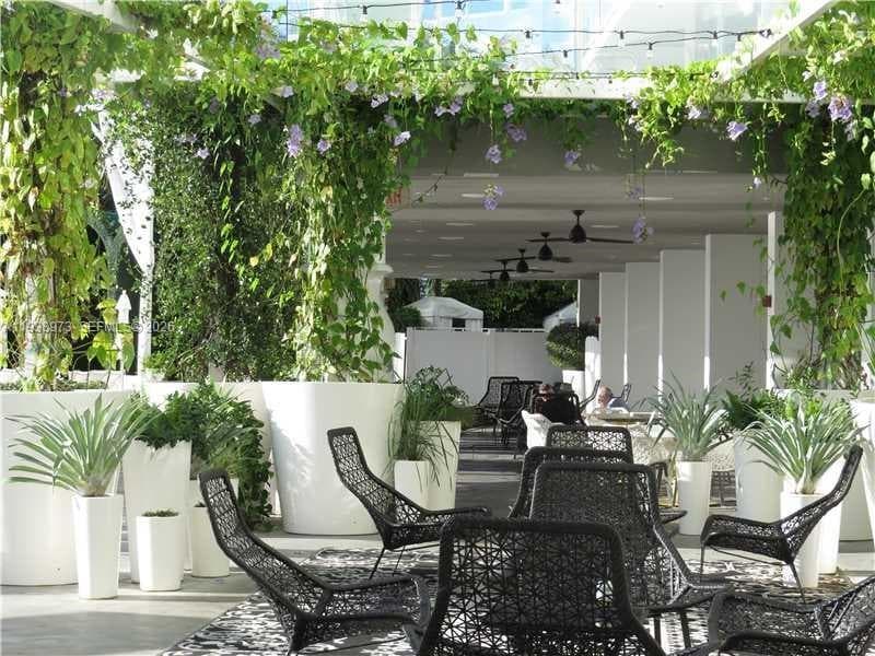 A11938973 — Miami Beach — 50