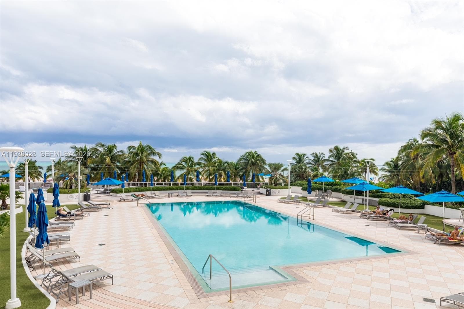 A11939028 — Miami Beach — 27