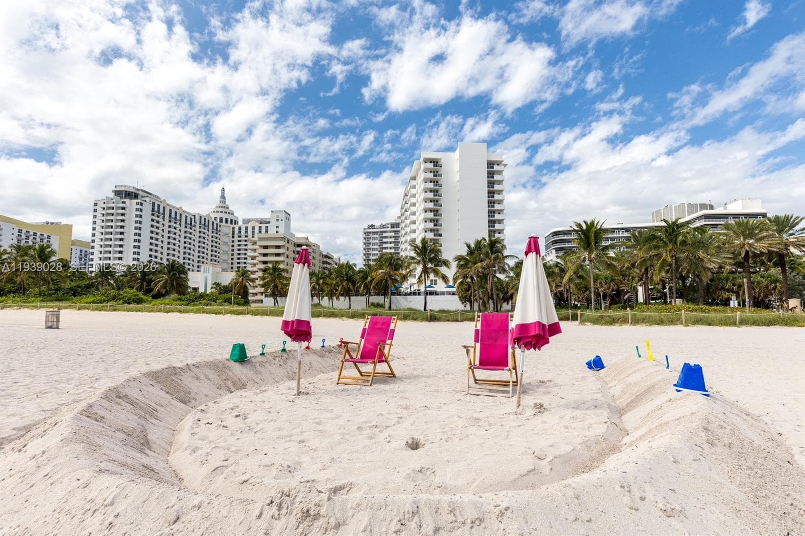 A11939028 — Miami Beach — 30