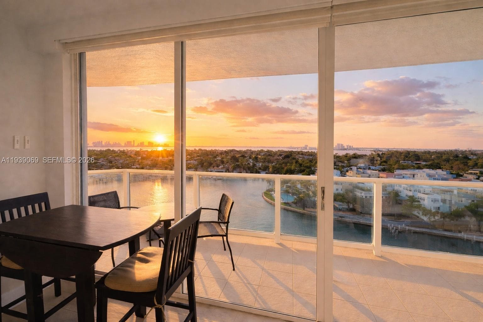 A11939069 — Miami Beach — 17