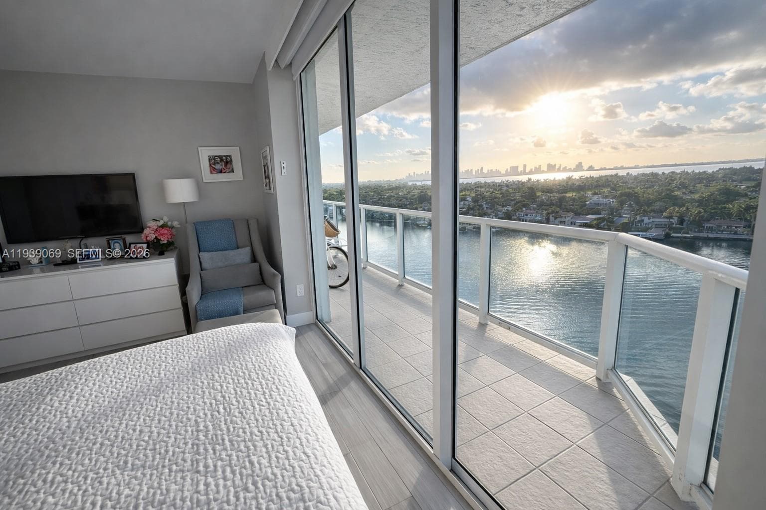 A11939069 — Miami Beach — 26