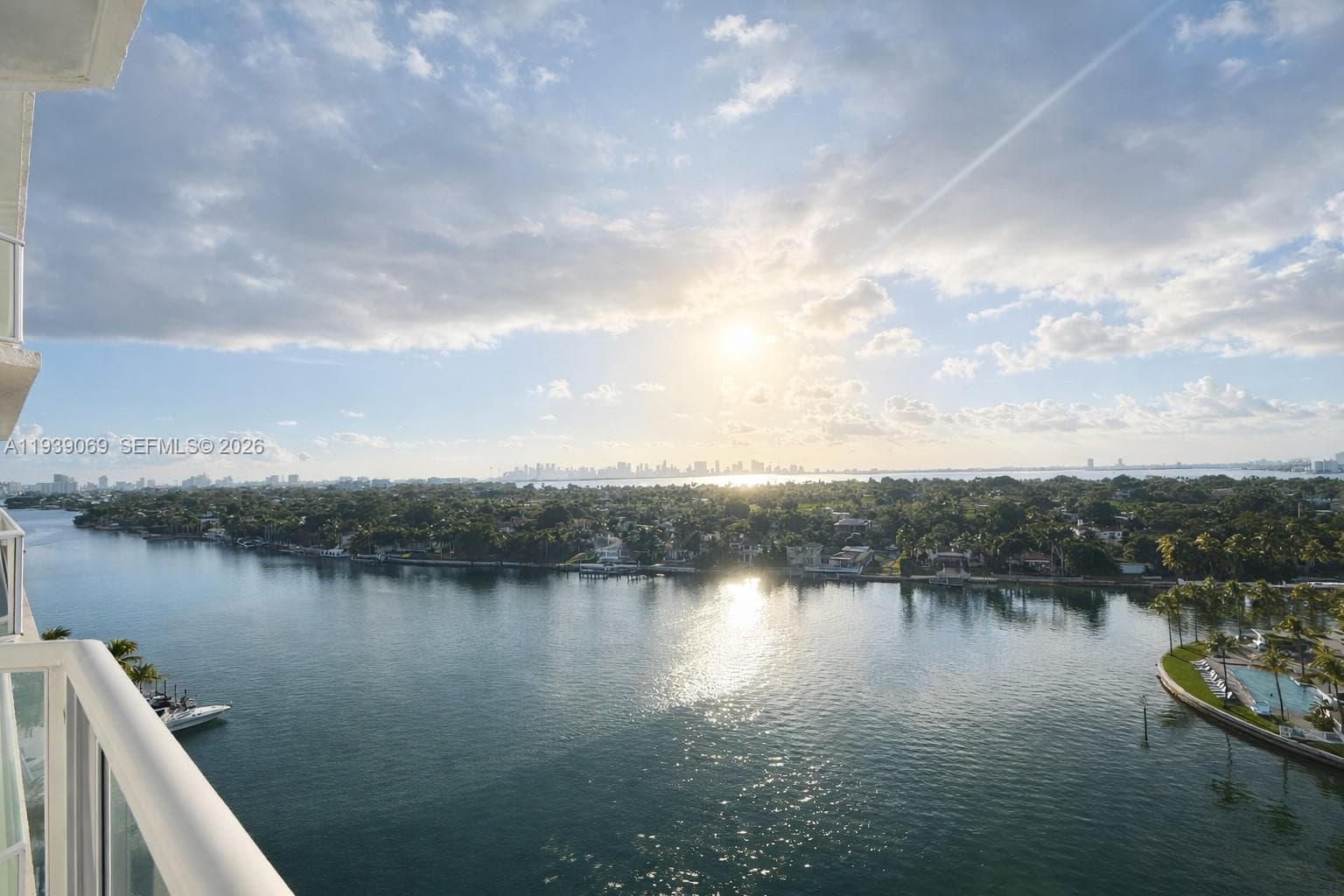 A11939069 — Miami Beach