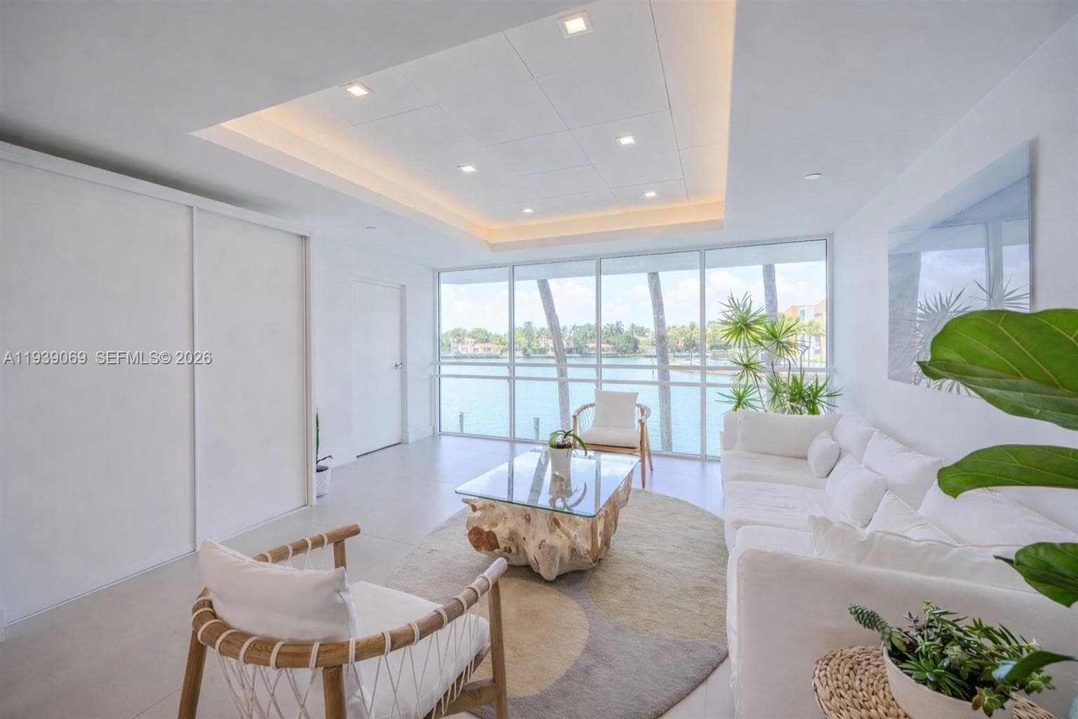 A11939069 — Miami Beach — 5