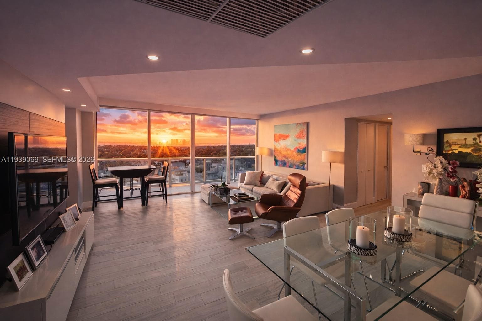 A11939069 — Miami Beach — 11