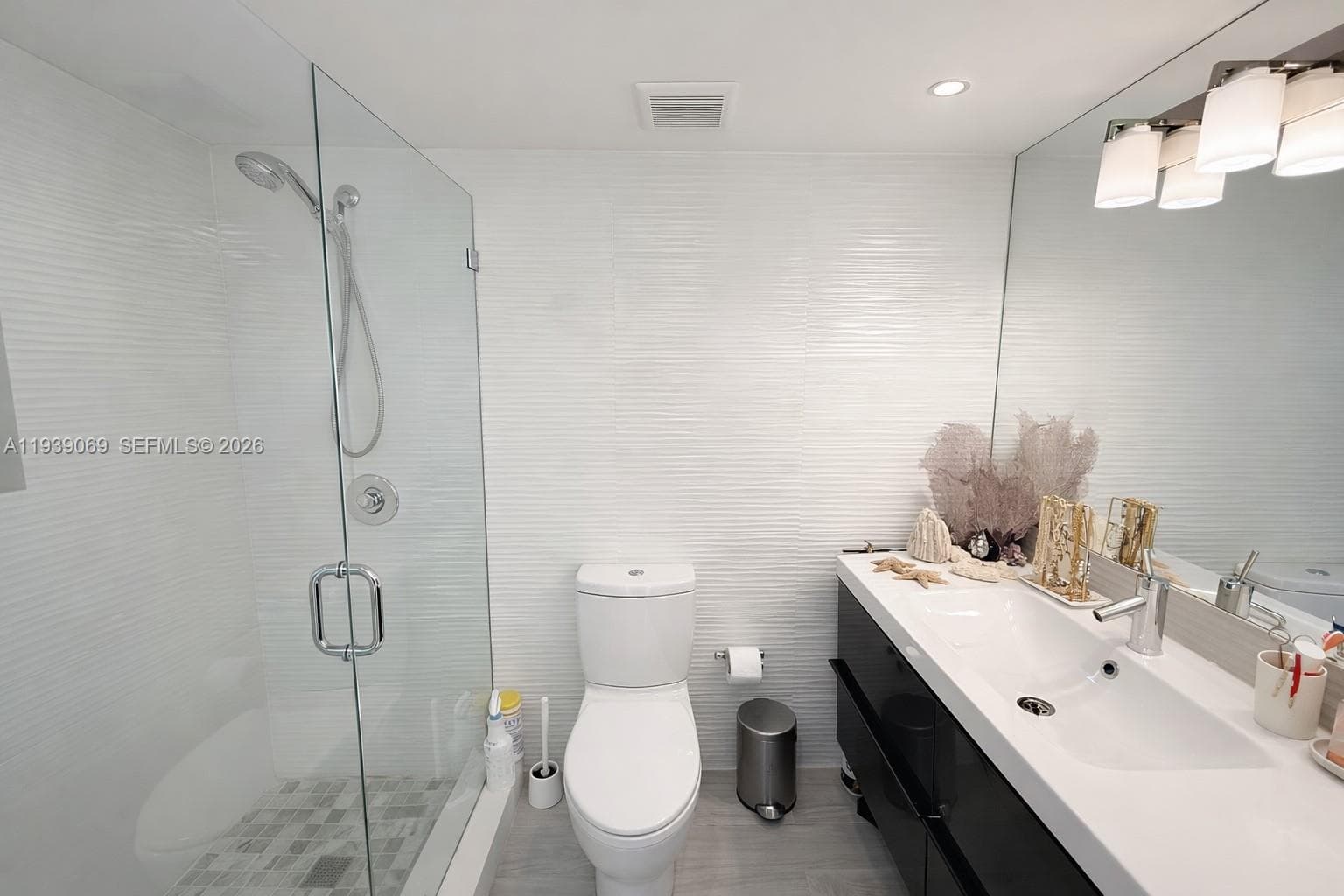 A11939069 — Miami Beach — 31