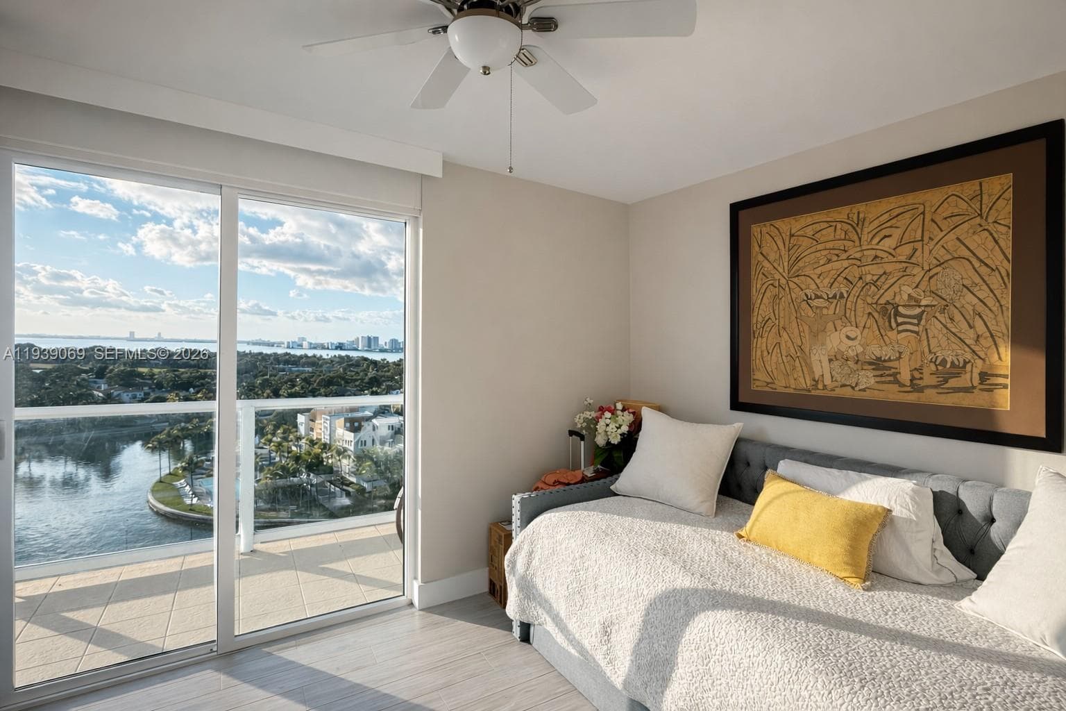 A11939069 — Miami Beach — 29