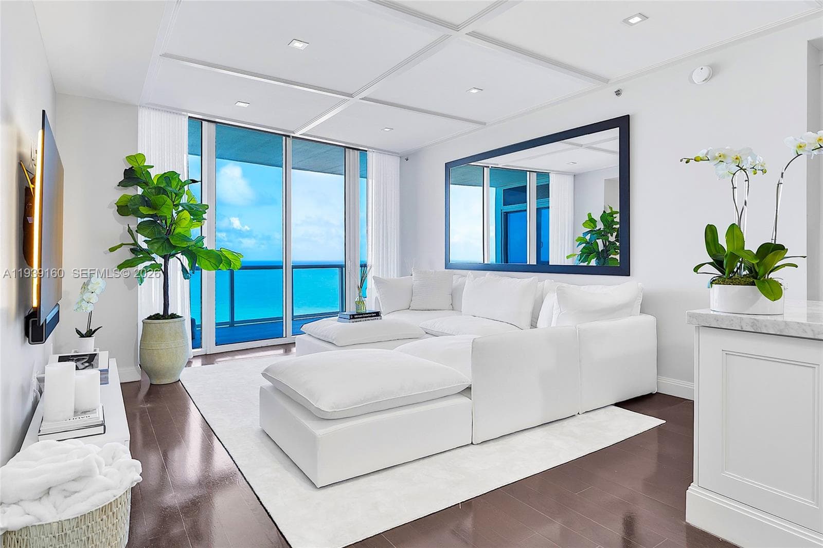 A11939160 — Miami Beach — 2