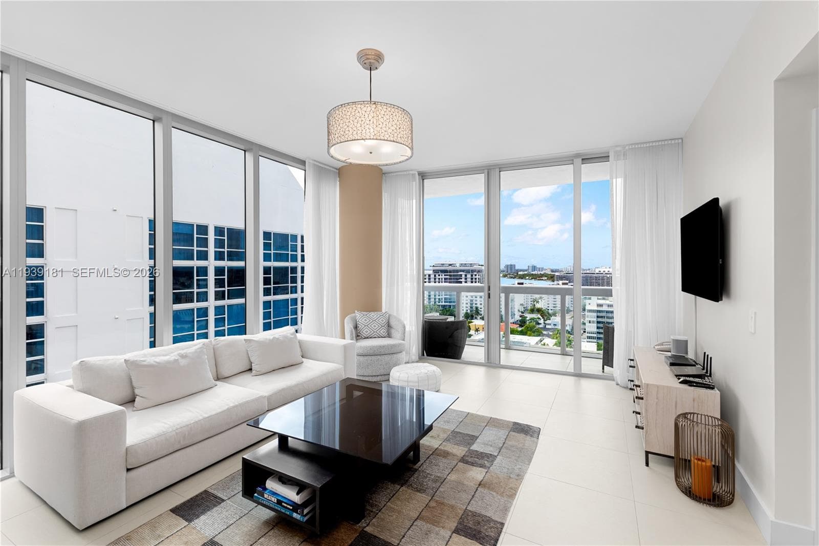 A11939181 — Miami Beach — 3