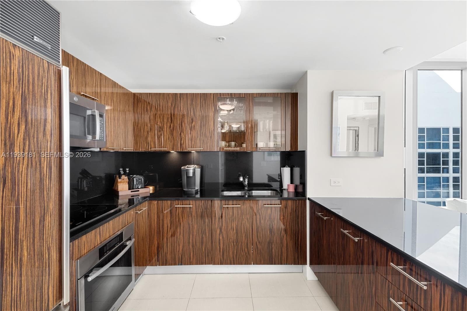 A11939181 — Miami Beach — 11