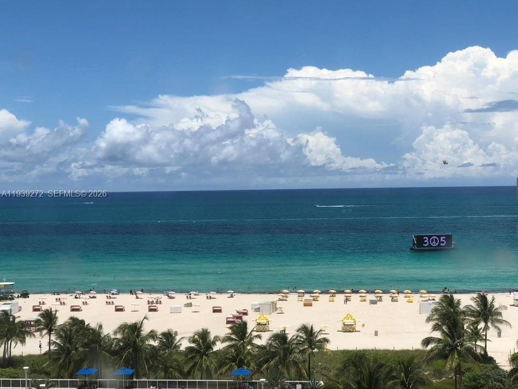 A11939272 — Miami Beach — 23