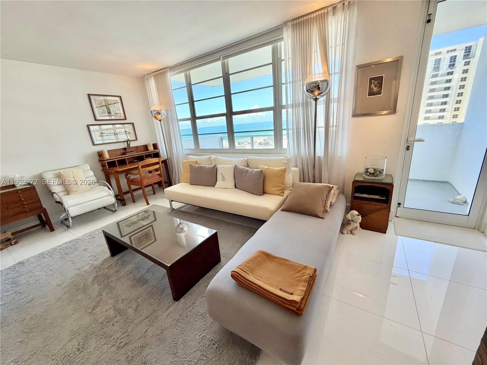 A11939272 — Miami Beach — 7